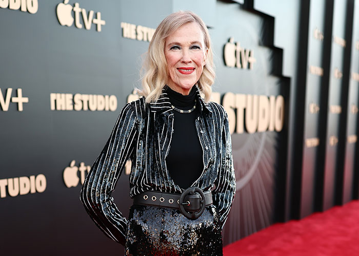 Schitt&rsquo;s Creek Star Catherine O’Hara Passes Away At 71
