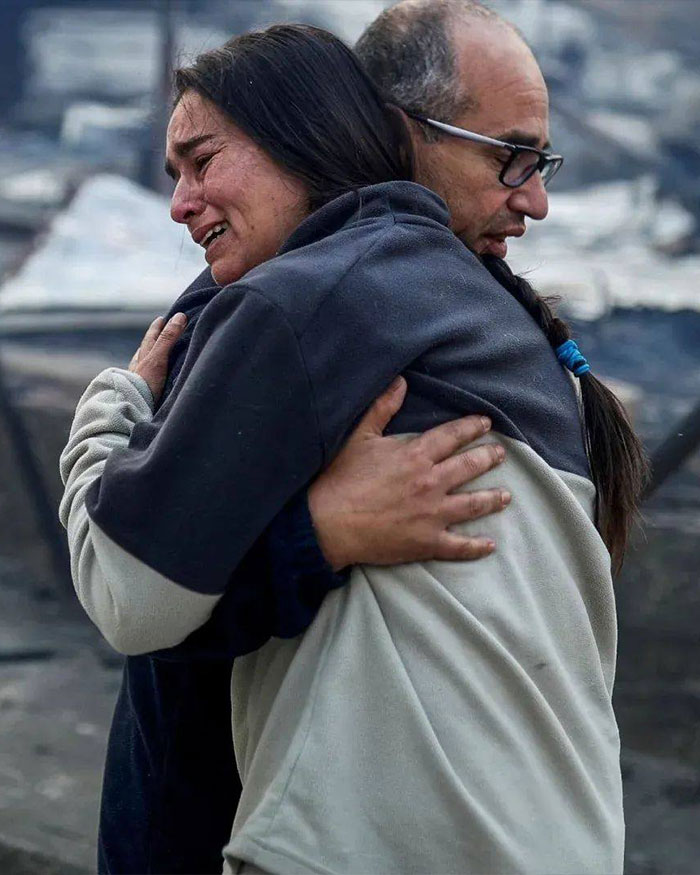 “We Left With What We Had On”: Volunteers Recall Chaos After Chile Wildfires Burns Town Overnight