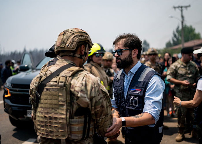“We Left With What We Had On”: Volunteers Recall Chaos After Chile Wildfires Burns Town Overnight