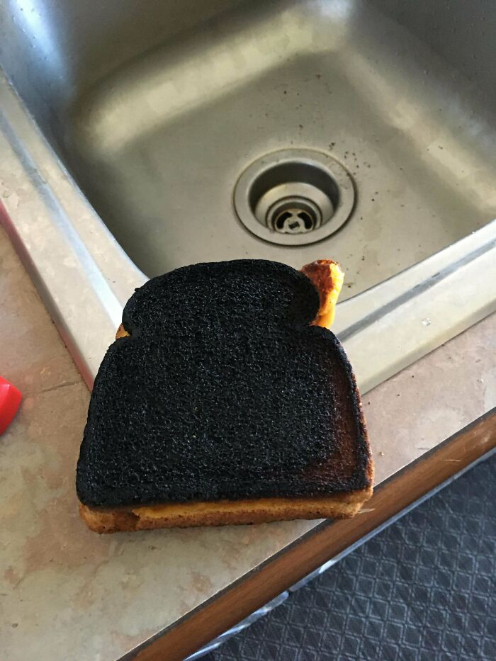 50 Completely Unremarkable Photos That Have No Business Being This Entertaining (New Pics)