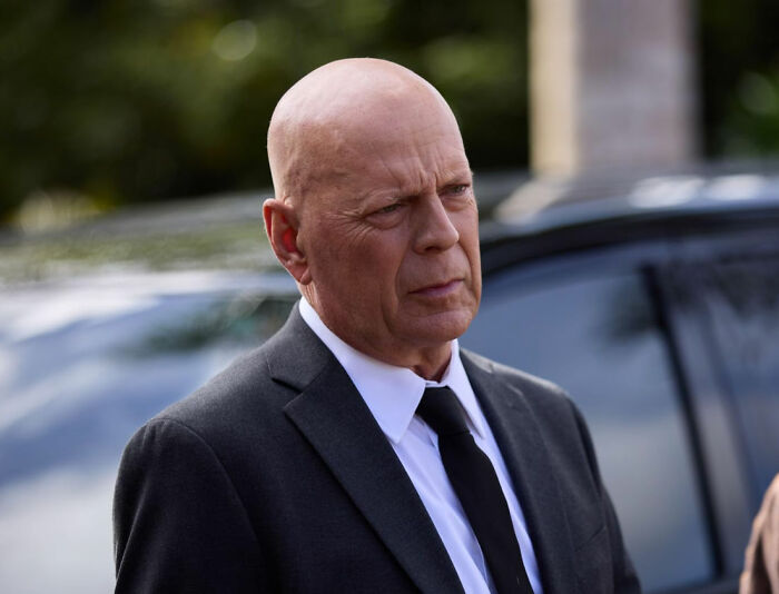 32 Celebrity Downfalls That People Actually Feel Bad For 32 Celebrity Downfalls That People Actually Feel Bad For