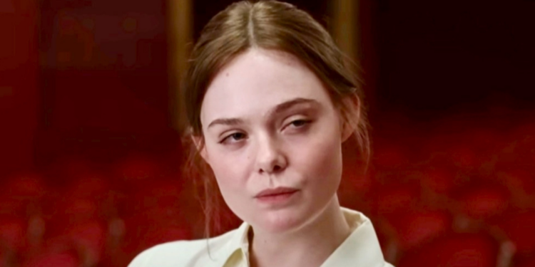 Elle Fanning in Sentimental Value