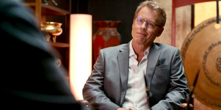 Greg Kinnear in Off the Grid