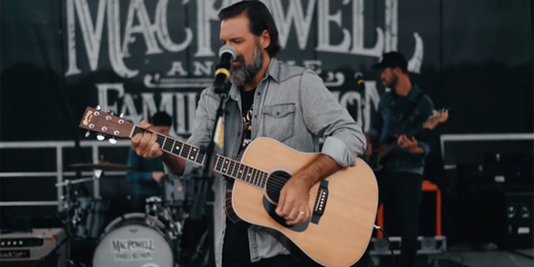 Mac Powell Back again performance
