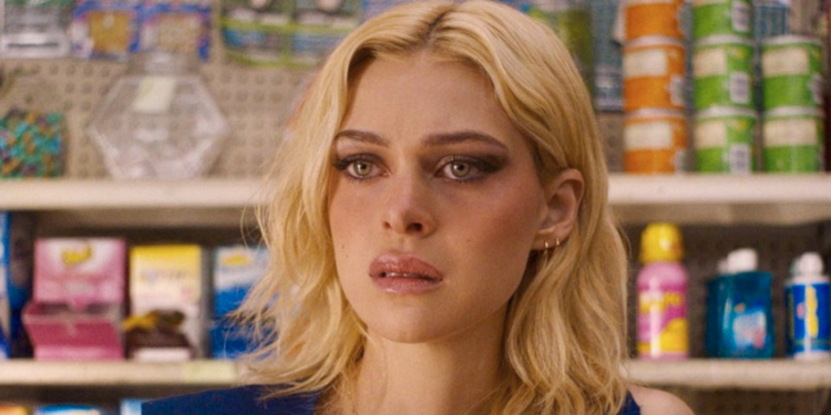 Nicola Peltz in Lola