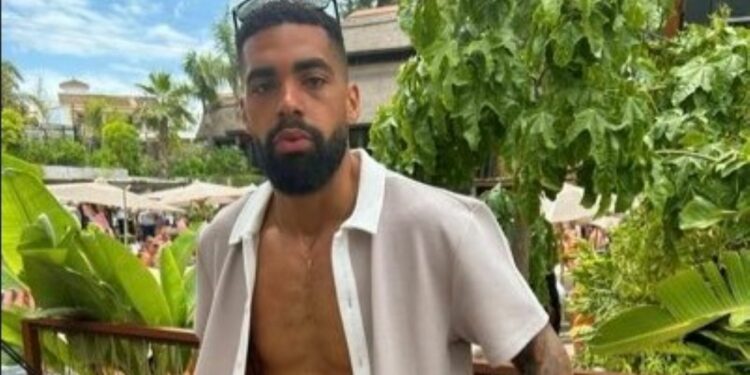 Jono brown in white shirt