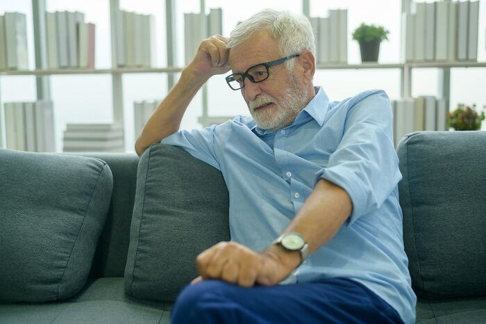 52 Stories About Betrayals That Ended The Longest Friendships People Had 52 Stories About Betrayals That Ended The Longest Friendships People Had