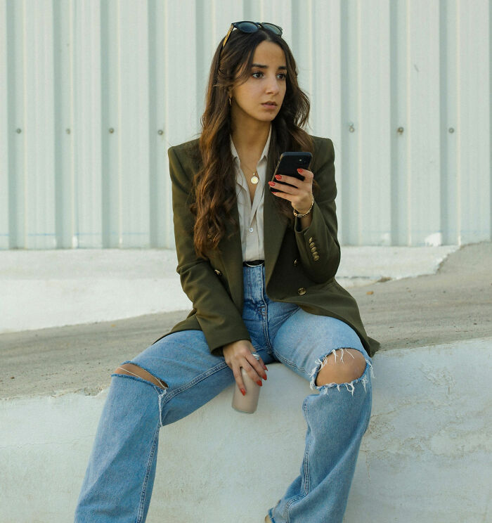 52 Stories About Betrayals That Ended The Longest Friendships People Had 52 Stories About Betrayals That Ended The Longest Friendships People Had