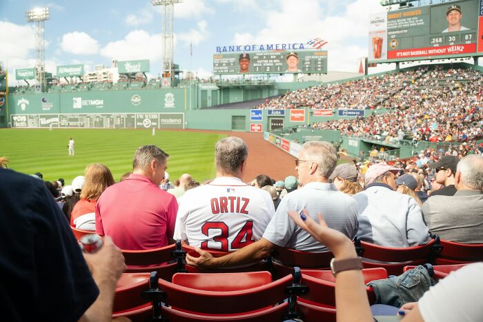 52 Stories About Betrayals That Ended The Longest Friendships People Had 52 Stories About Betrayals That Ended The Longest Friendships People Had