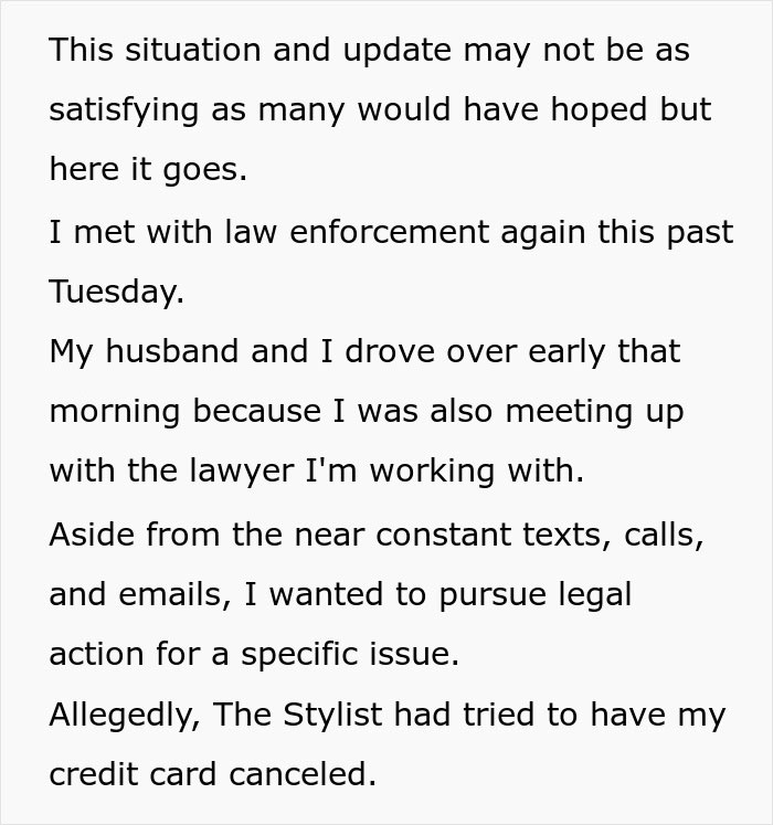 Woman Shares An Absolutely Crazy Story About Her Hair Stylist After Finding A Weird ‘Shrine’ For Her Hair Woman Shares An Absolutely Crazy Story About Her Hair Stylist After Finding A Weird ‘Shrine’ For Her Hair