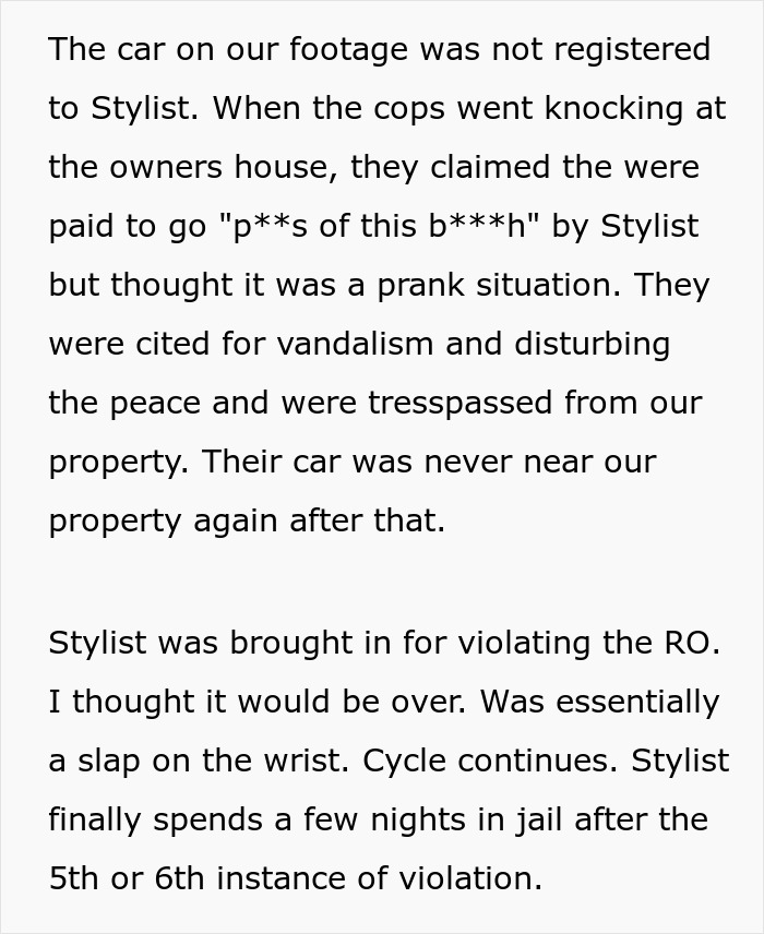 Woman Shares An Absolutely Crazy Story About Her Hair Stylist After Finding A Weird ‘Shrine’ For Her Hair Woman Shares An Absolutely Crazy Story About Her Hair Stylist After Finding A Weird ‘Shrine’ For Her Hair