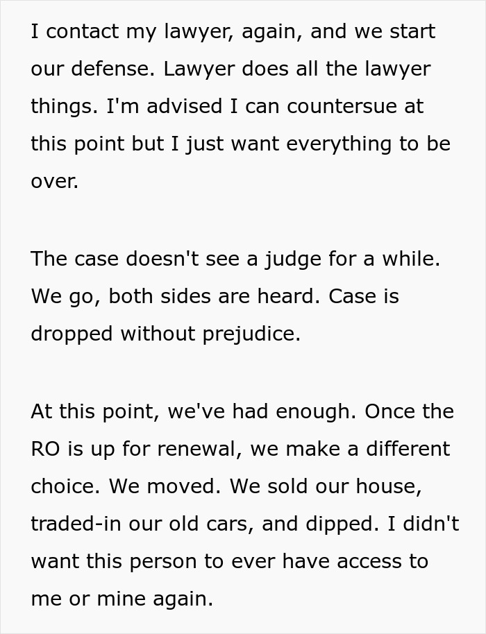 Woman Shares An Absolutely Crazy Story About Her Hair Stylist After Finding A Weird ‘Shrine’ For Her Hair Woman Shares An Absolutely Crazy Story About Her Hair Stylist After Finding A Weird ‘Shrine’ For Her Hair