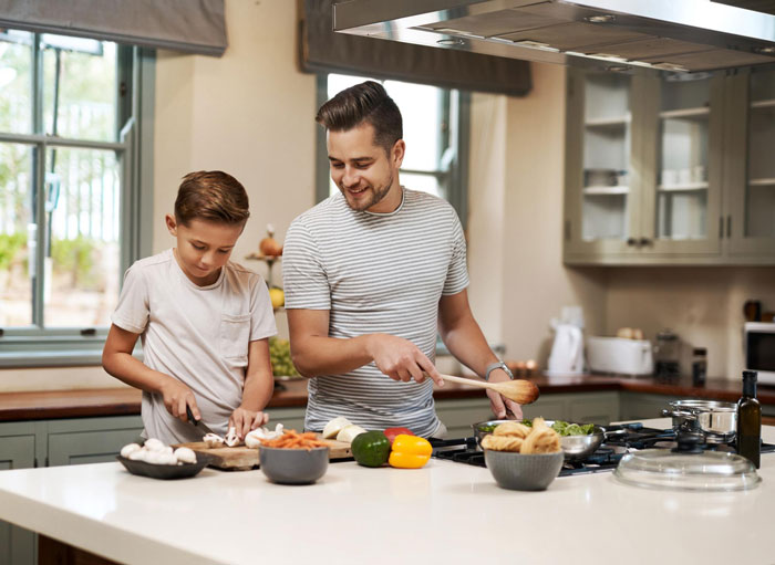 Entitled Dad And Son Expect Daughter To Cook For Them, Mad As She Refuses To Enable Their Laziness Entitled Dad And Son Expect Daughter To Cook For Them, Mad As She Refuses To Enable Their Laziness