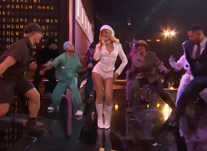 Sabrina Carpenter Slammed As “Stupid And Cruel” Over Her 2026 Grammys Performance