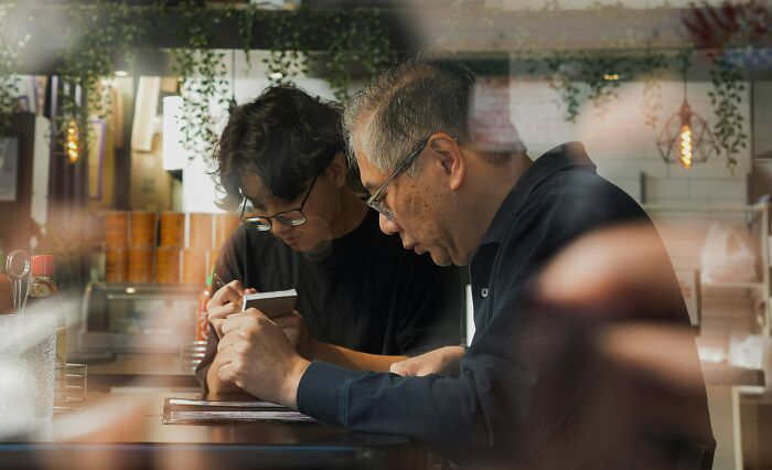 Hey Pandas, AIBU For Considering Divorce Because My Husband Chooses The Pub Over Me Every Day? Hey Pandas, AIBU For Considering Divorce Because My Husband Chooses The Pub Over Me Every Day?