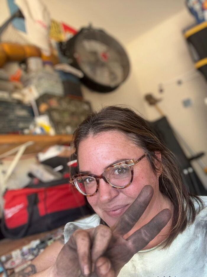 Woman Asks Why Girls They Don&rsquo;t Get Their Nails Done, And These 86 Savage Replies Didn&rsquo;t Disappoint