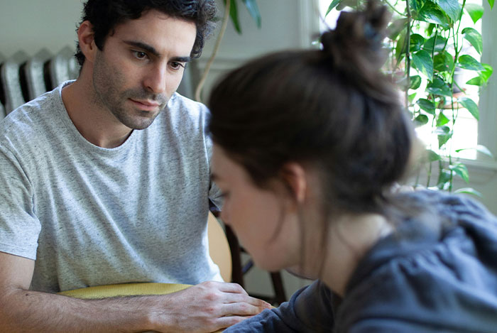 Woman Shares Her Struggles With Husband Who Keeps Leaving And Coming Back, Gets A Reality Check Woman Shares Her Struggles With Husband Who Keeps Leaving And Coming Back, Gets A Reality Check