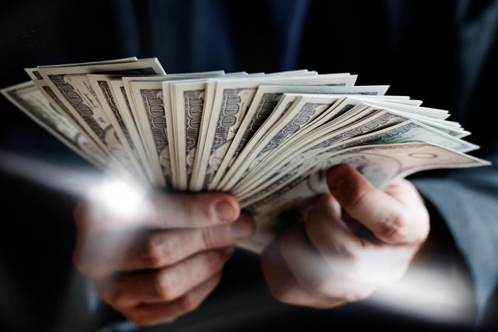 Parents’ Favoritism Leads To Favored Child Turning Into A Criminal, Neglected Child Refuses To Help Parents’ Favoritism Leads To Favored Child Turning Into A Criminal, Neglected Child Refuses To Help