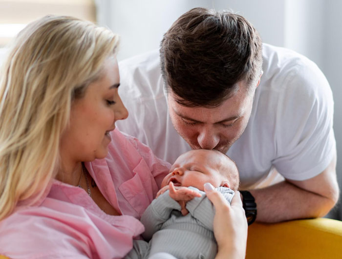 Woman Marries High School Bestie For Tax Perks, Ends Up Falling Hard After His Cheeky Surprises