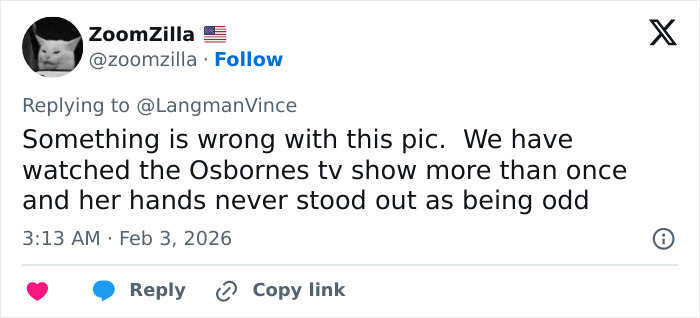 “Needs To See A Doctor”: Odd Detail In Kelly Osbourne Photo Sparks Fan Concern