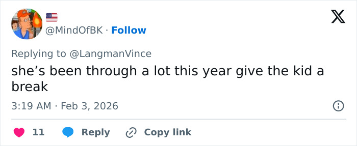 “Needs To See A Doctor”: Odd Detail In Kelly Osbourne Photo Sparks Fan Concern