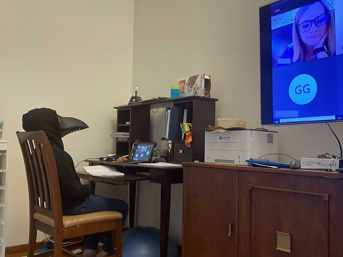 44 Hilariously Unhinged Photos That Summarize The Peak Of Covid Lockdown Madness