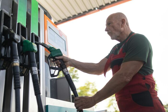 42 Examples Of Adults Who Proved Age Doesn’t Mean Wisdom