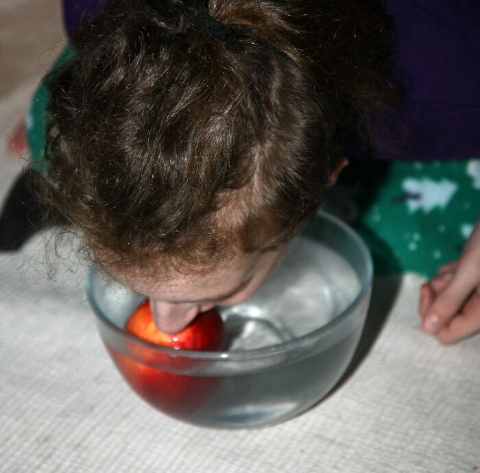 42 Examples Of Adults Who Proved Age Doesn’t Mean Wisdom