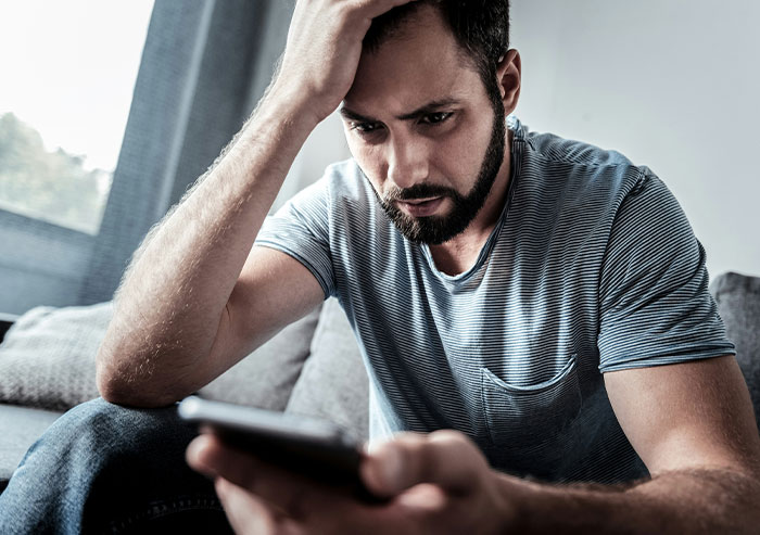 48 Times Someone Stumbled Upon Something Shocking On Another Person&rsquo;s Phone