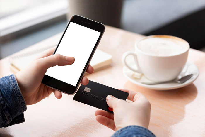 Financially Irresponsible Lady Spends Hundreds From Joint Account On Shopping, Mad As BF Cuts Funds