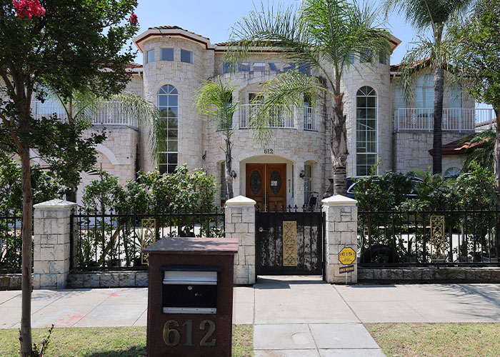 Surrogate Sues Couple She Gave Baby To After Learning They Already Had 21 Kids