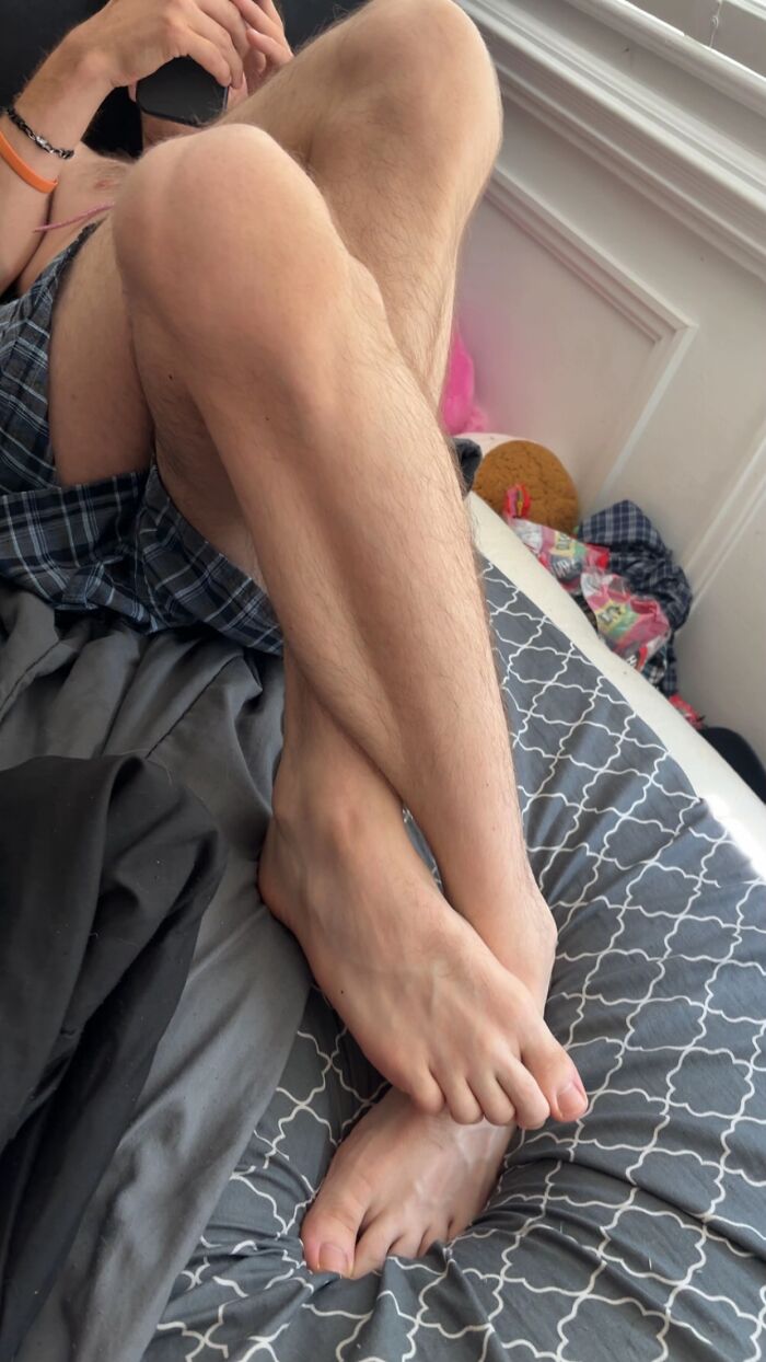 85 Times Men’s Hilariously Awkward Body Language Gave Women The Ick