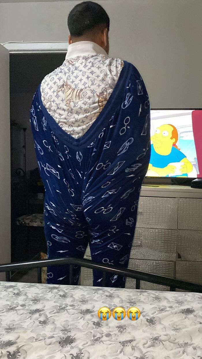 85 Times Men’s Hilariously Awkward Body Language Gave Women The Ick