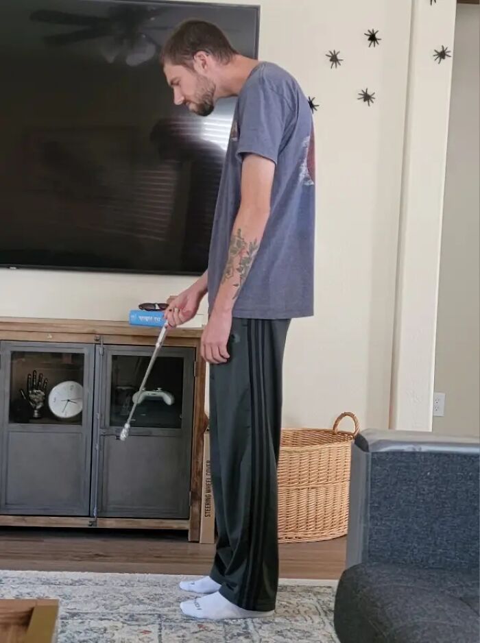 85 Times Men’s Hilariously Awkward Body Language Gave Women The Ick