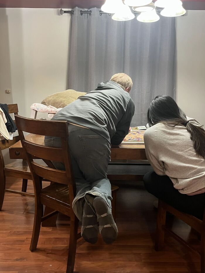 85 Times Men’s Hilariously Awkward Body Language Gave Women The Ick