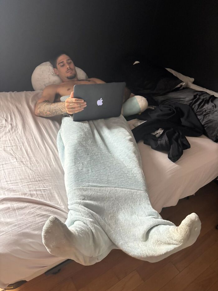 85 Times Men’s Hilariously Awkward Body Language Gave Women The Ick