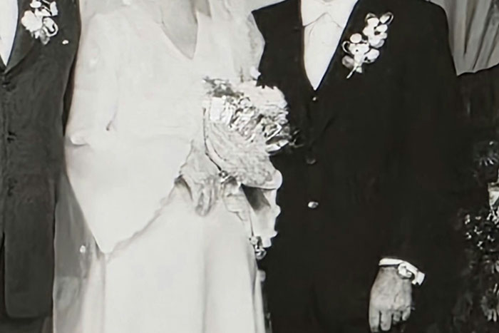 33 Stories About Friends Who Looked Innocent But Were Hiding Skeletons In Their Closet