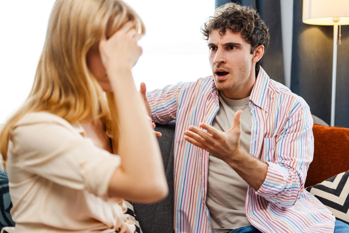 Lady Belittles Electrician For Working With His Hands, Goes Silent When He Exposes Her Own Sad Life