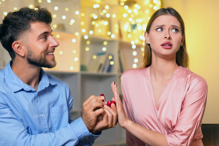 Guy “Surprises” GF With A Fake Proposal & Wedding, She’s Mortified That She Actually Believed It