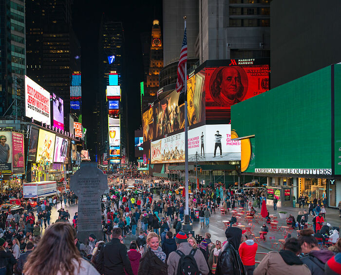 15 Cities In The World Where Sleep Is Optional