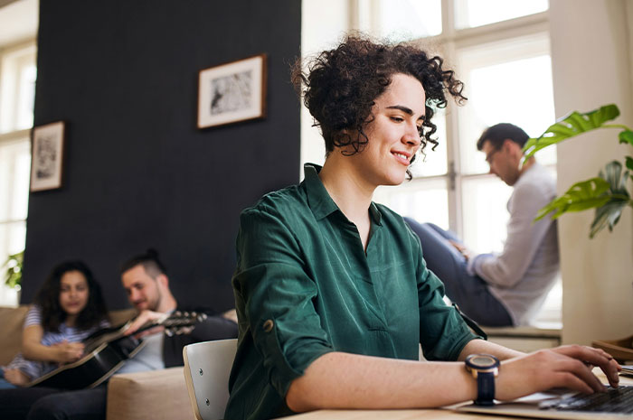 Guy Refuses To Pay For A Hotel Just To Help His Roommate Lie To Her Conservative Family