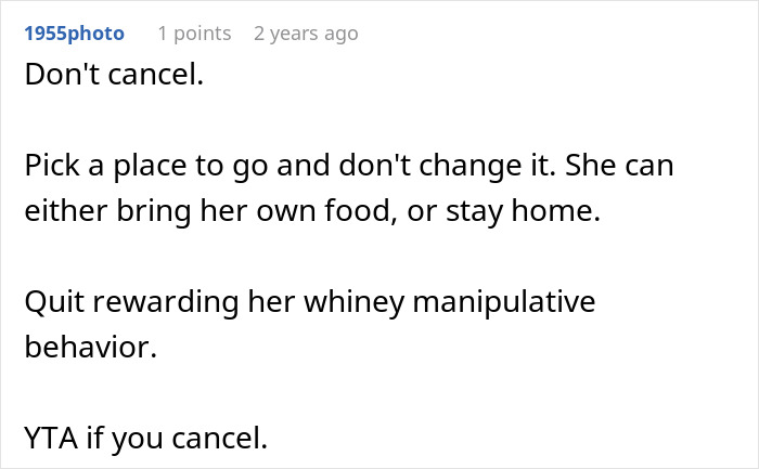 Woman Is Tired Of Friend’s Strict Diet She Even Enforces On Her Birthday