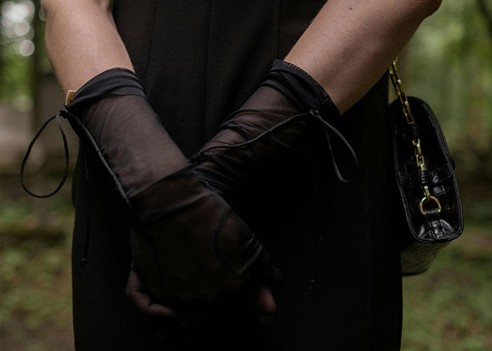 Teen Makes Sure Stepmom Is Miserable On Her Wedding Day For Trying To Erase Late Mom&rsquo;s Memory