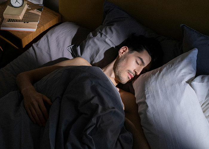 80 People Share The Exact Second Their Attraction Ended Because Of A Weird Ick They Got