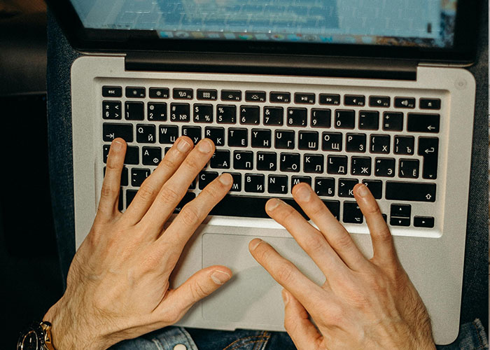 80 People Share The Exact Second Their Attraction Ended Because Of A Weird Ick They Got