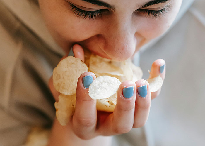 80 People Share The Exact Second Their Attraction Ended Because Of A Weird Ick They Got