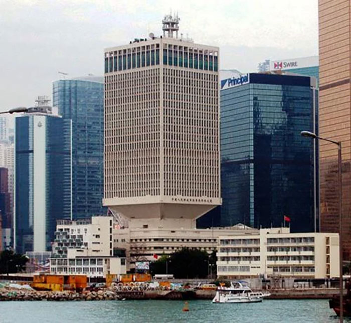 “This Architectural Malpractice Cost 1 Billion Dollars”: 56 Buildings So Ugly, Locals Are Still Mad They Exist