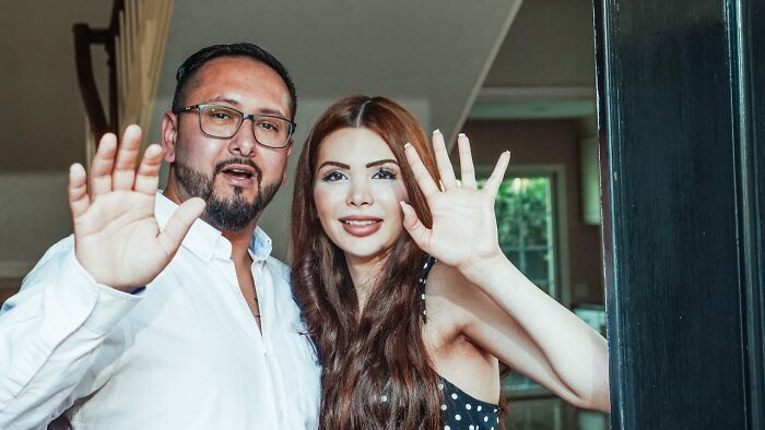 “No One Uses Bedsheets”: 41 Culture Shocks International Couples Experienced After Marriage