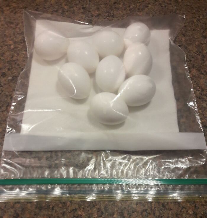 75 Unhinged Things Seen On The Subway That Prove It’s An Entirely Different World 75 Unhinged Things Seen On The Subway That Prove It’s An Entirely Different World