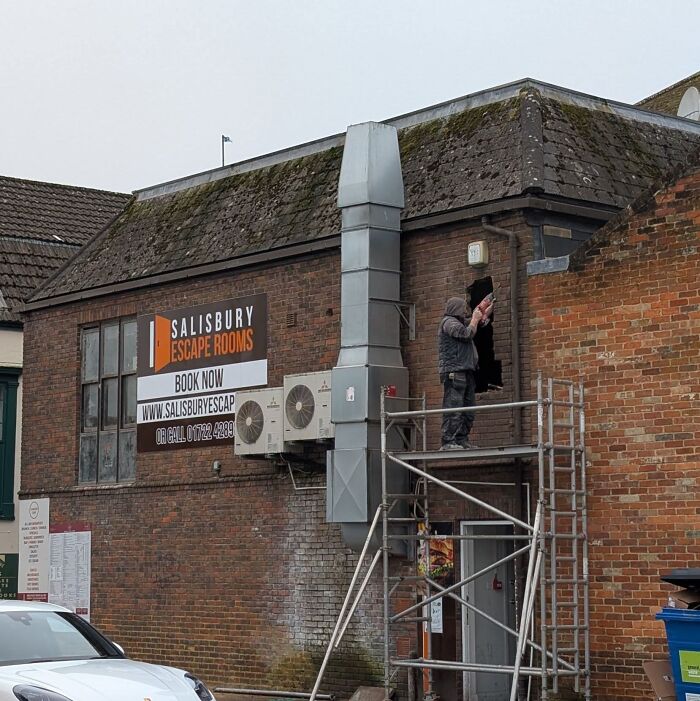 Brits Are Sharing Funny Pics From Their Daily Lives And These 58 Are Simply Exquisite (New Pics) Brits Are Sharing Funny Pics From Their Daily Lives And These 58 Are Simply Exquisite (New Pics)